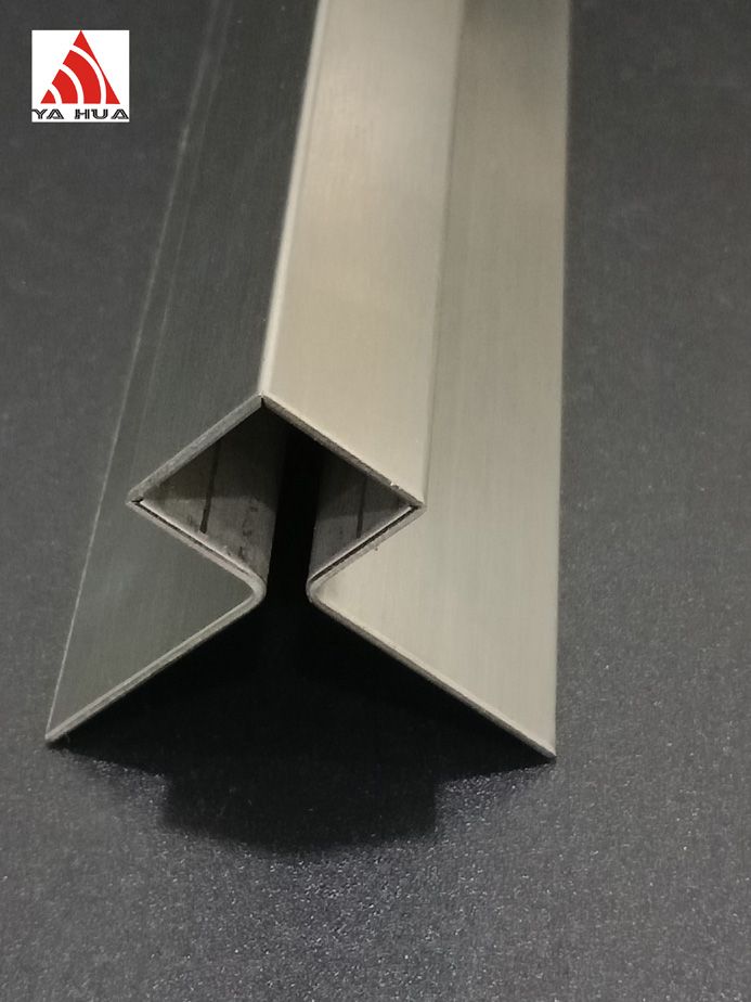 Stainless steel tile corner trim 